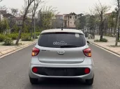 Xe 1 chủ từ mới, giá tốt, đủ hồ sơ sang tên