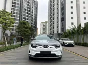 Xe mua pin còn miễn phí sạc tới 2027