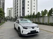 Xe mua pin còn miễn phí sạc tới 2027