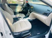 Hyundai Elantra 2019 2.0AT - 72000 km