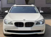 Cần bán BMW 750Li xe cực kì đẹp xem xe thích liền