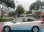 Sedan 5 chỗ số tự động, nổi tiếng lành bền, tiết kiệm