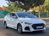 Hyundai Elantra 2019 1.6MT - 70000 km