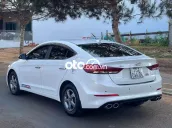 Hyundai Elantra 2019 1.6MT - 70000 km