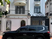 Mẫu SUV đẳng cấp, chuyên gia mặt đất