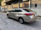 Màu vàng, mới 99%