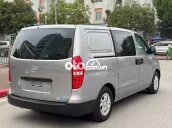 Màu Bạc Máy Xăng 6 Chỗ