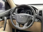 Xe gia đình chạy rất giữ gìn