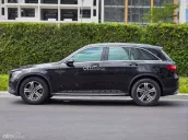 Mercedes-Benz GLC200 đen/kem sx2018