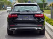 Mercedes-Benz GLC200 đen/kem sx2018