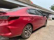 Xe trang bị nhiều đồ, 1 chủ từ đầu, giá tốt sẵn giao ngay