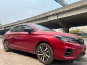 Xe trang bị nhiều đồ, 1 chủ từ đầu, giá tốt sẵn giao ngay