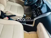 Màu vàng đang tìm chủ mới