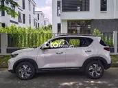 Đi 15.600 km, xe đăng ký cá nhân chính chủ, xe zin không lỗi bao check hãng