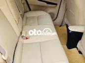 Màu vàng đang tìm chủ mới