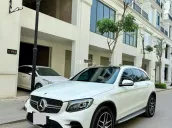 GLC300 sx2019 trắng nội thất đen siêu đẹp