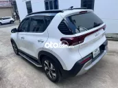 Kia Sonet 2023 Premium 1.5 AT - 8500 km