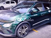 Xe gia đình dùng kỹ như mới