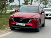 735 triệu