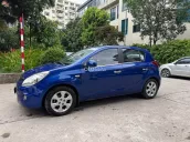 Huyndai i20 nhập khẩu bản đủ có gạt mưa sau