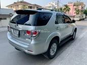 Chính chủ bán xe Toyota Fortuner bản V full option