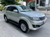 Chính chủ bán xe Toyota Fortuner bản V full option