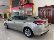 Sedan 5 chỗ giá rẻ, máy số ngon, thân vỏ chắc chắn