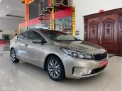 Sedan 5 chỗ giá rẻ, máy số ngon, thân vỏ chắc chắn