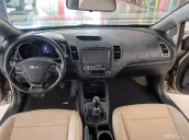 Sedan 5 chỗ giá rẻ, máy số ngon, thân vỏ chắc chắn