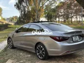 Hyundai Sonata 2010 2.0L AT - 96000 km