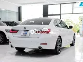 BMW 320i LCI sản xuất 2023 - 35000 km