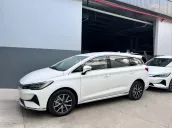 Màu trắng, xe có sẵn, giao ngay, giá tốt, hỗ trợ vay