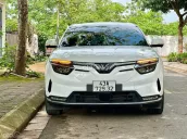 Xe sẵn gói pin tiên phong không giới hạn KM