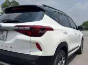 Xe gia đình ít sử dụng, còn mới 95%