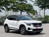Xe gia đình ít sử dụng, còn mới 95%
