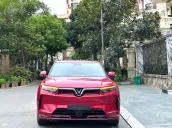 Xe xuất được hoá đơn côn ty., còn sạc miễn phí tới 2027