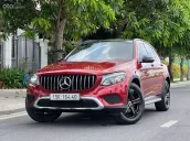 Màu đỏ nội thất kem