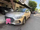 Hyundai Elantra 2019 số sàn