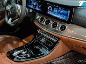 MERCEDES-BENZ E300 AMG 2019