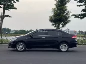 Bán xe sedan cỡ B rộng rãi nhất phân khúc, màu đen sang trọng