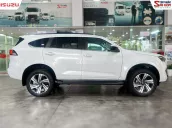 SUV 7 chổ màu trắng bản 1 cầu số tự động mới nhất