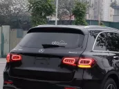 Xe sang trọng, nội thất hiện đại