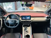 Geely Coolray Flagship 2025 màu đỏ