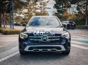 Mercedes Benz GLC200 2020 xanh cực đẹp