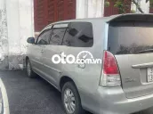 Toyota Innova 2009 G - 999999 km
