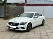 Xe sedan cao cấp 2018 còn rất mới