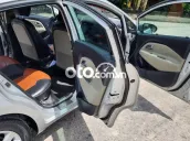 Kia Rio 2016 1.4 AT Sedan - 85000 km