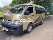 Toyota Hiace 2006 - van 3 chỗ. 1234 km