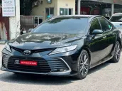 Toyota Camry 2023 tại Hà Nội