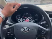 Kia Rio 2016 1.4 AT Sedan - 84000 km